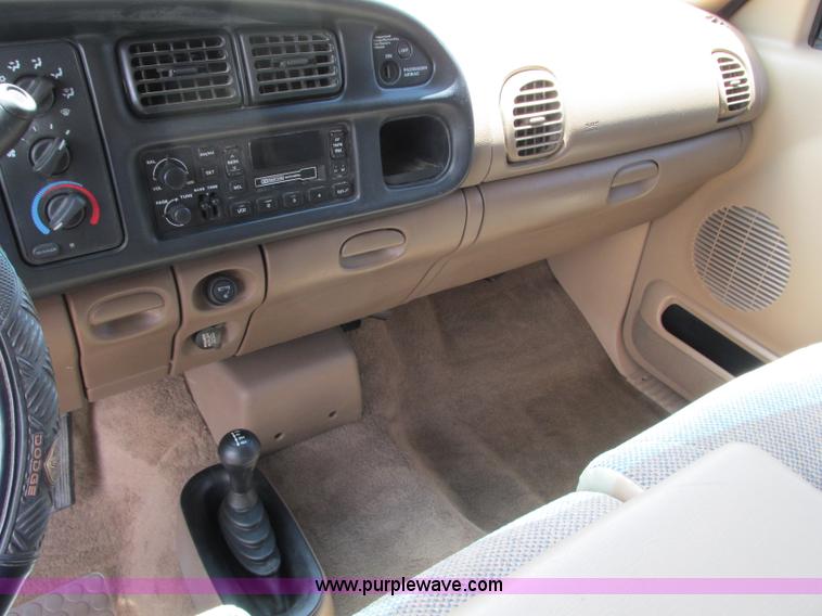 image for item B2972 2001 Dodge Ram 1500 Laramie SLT Quad Cab pickup truck