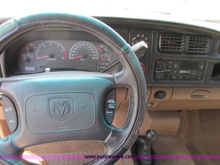 image for item B2972 2001 Dodge Ram 1500 Laramie SLT Quad Cab pickup truck