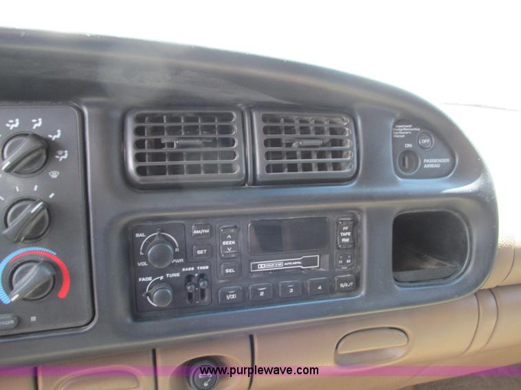 image for item B2972 2001 Dodge Ram 1500 Laramie SLT Quad Cab pickup truck