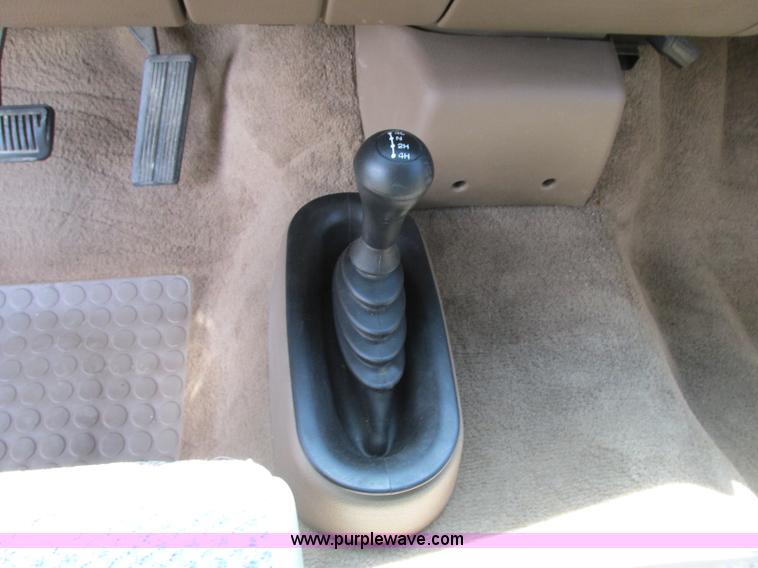 image for item B2972 2001 Dodge Ram 1500 Laramie SLT Quad Cab pickup truck