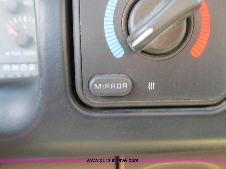 image for item B2972 2001 Dodge Ram 1500 Laramie SLT Quad Cab pickup truck