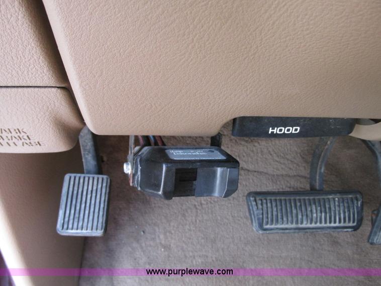 image for item B2972 2001 Dodge Ram 1500 Laramie SLT Quad Cab pickup truck