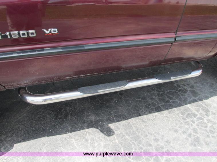 image for item B2972 2001 Dodge Ram 1500 Laramie SLT Quad Cab pickup truck