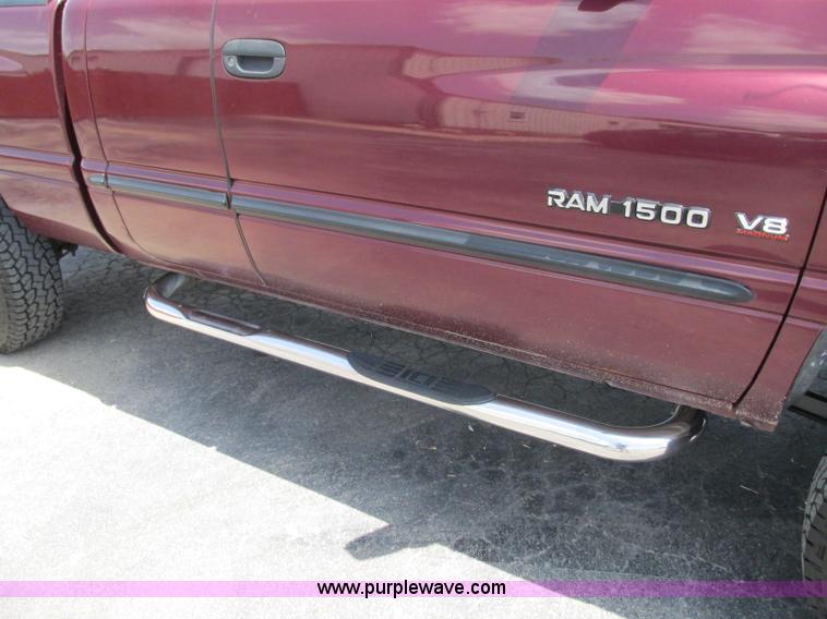 image for item B2972 2001 Dodge Ram 1500 Laramie SLT Quad Cab pickup truck