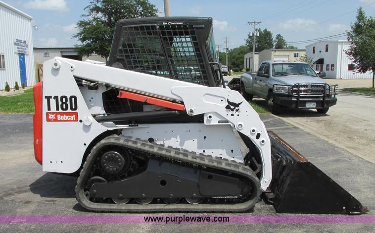 image for item B2982 2011 Bobcat T180 skid steer