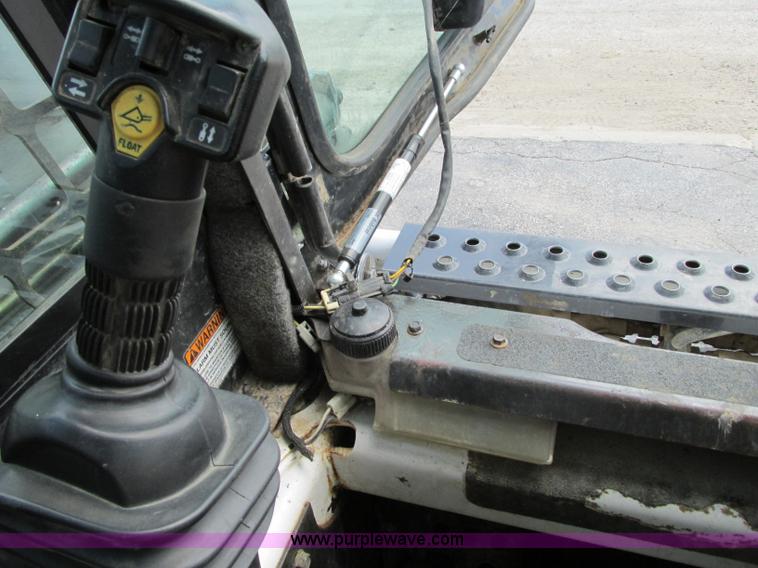 image for item B2982 2011 Bobcat T180 skid steer
