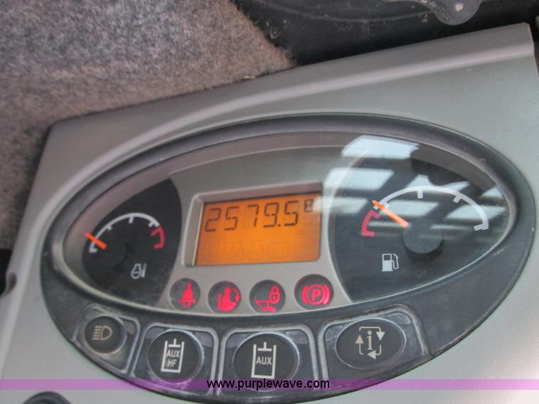 image for item B2982 2011 Bobcat T180 skid steer