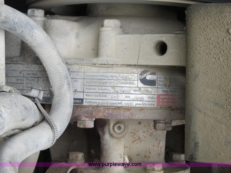 image for item B2986 1990 Freightliner FLD semi truck