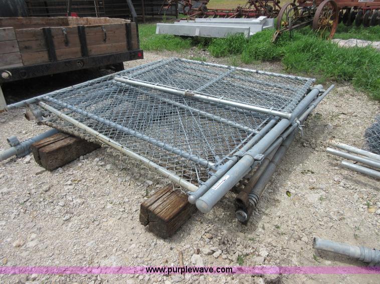 image for item BA9266 Chain link fence