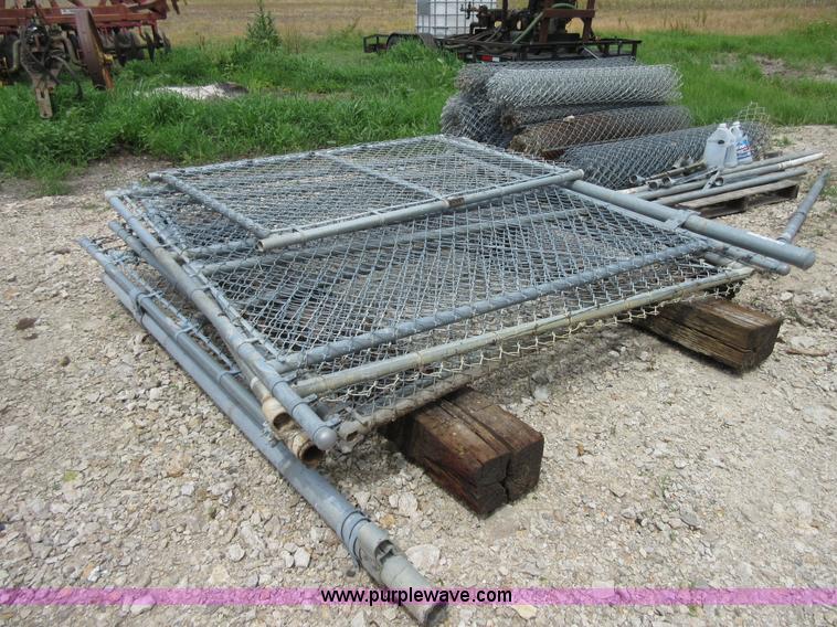 image for item BA9266 Chain link fence