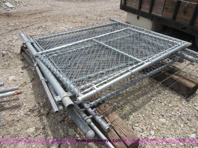 image for item BA9266 Chain link fence