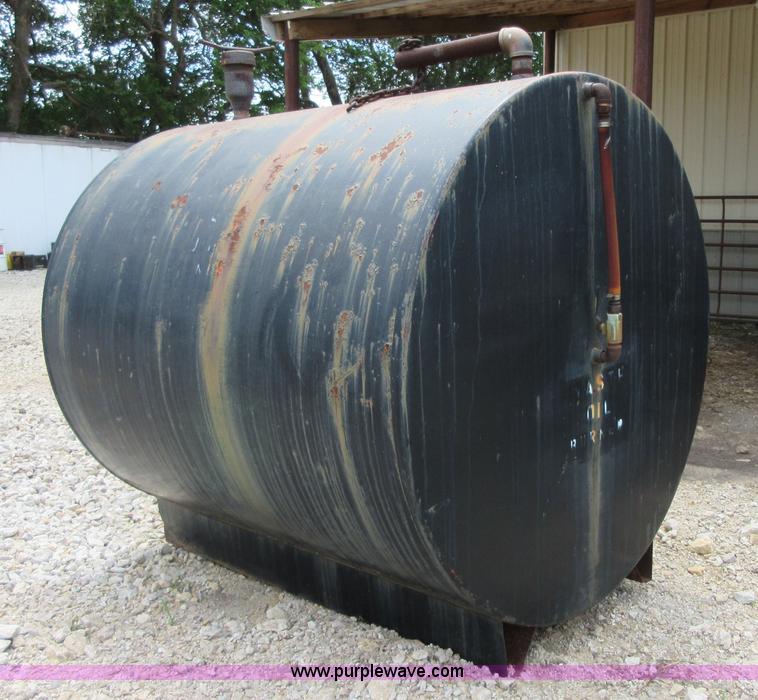 image for item BA9268 1,000 gallon steel tank