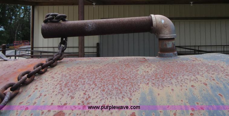 image for item BA9268 1,000 gallon steel tank