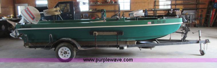 image for item BA9269 1972 Ranger boat