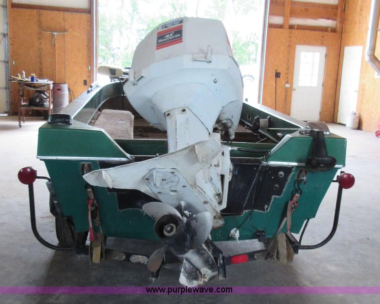 image for item BA9269 1972 Ranger boat