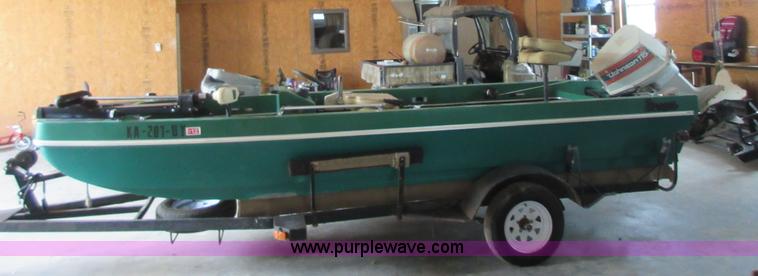 image for item BA9269 1972 Ranger boat