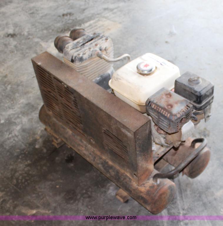 image for item BO9286 Black Max air compressor