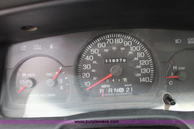 image for item F7862 2005 Ford Crown Victoria Police Interceptor