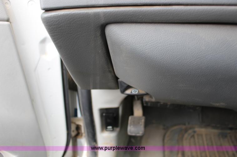 image for item F7862 2005 Ford Crown Victoria Police Interceptor