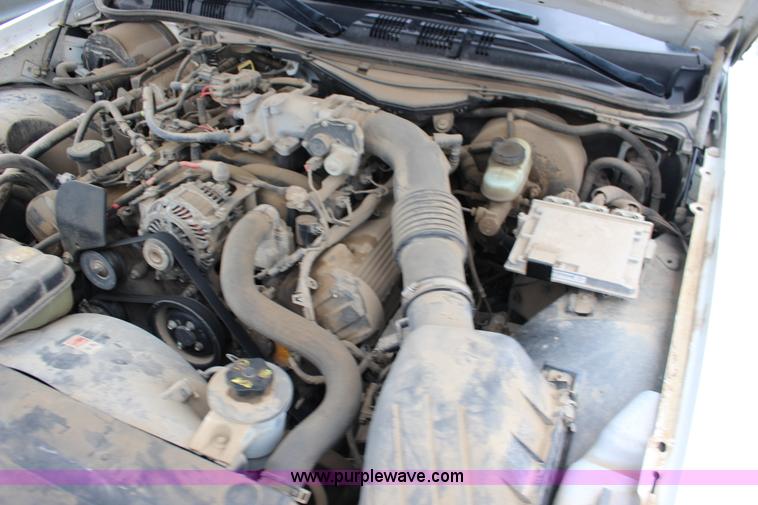 image for item F7862 2005 Ford Crown Victoria Police Interceptor
