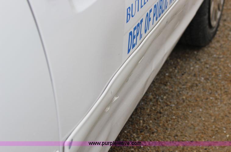 image for item F7862 2005 Ford Crown Victoria Police Interceptor