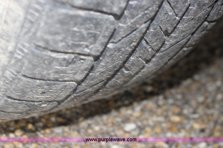 image for item F7862 2005 Ford Crown Victoria Police Interceptor