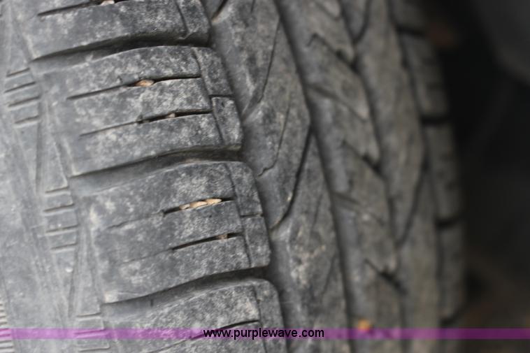 image for item F7862 2005 Ford Crown Victoria Police Interceptor