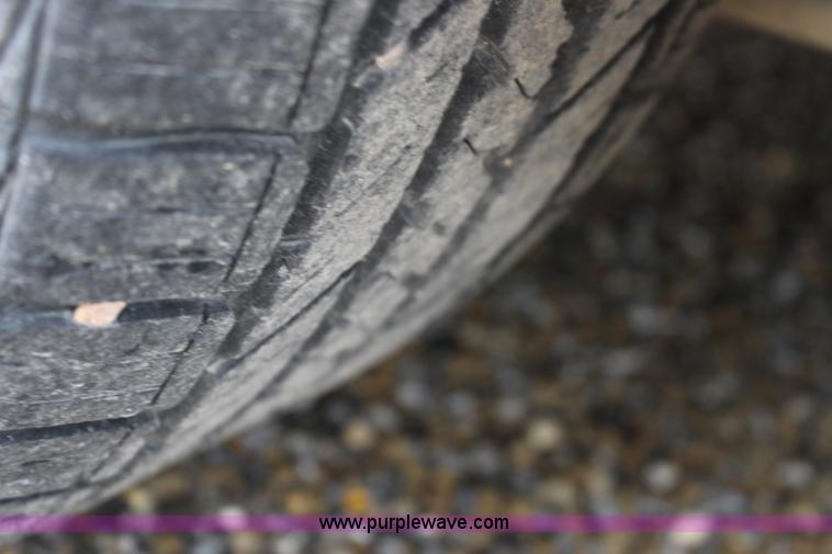 image for item F7862 2005 Ford Crown Victoria Police Interceptor