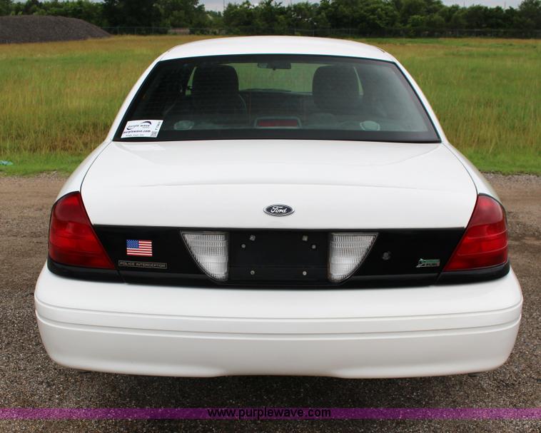 image for item F7864 2011 Ford Crown Victoria Police Interceptor