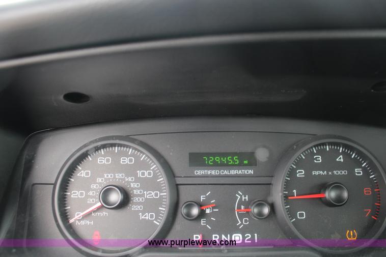 image for item F7864 2011 Ford Crown Victoria Police Interceptor