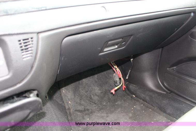 image for item F7866 2010 Ford Crown Victoria Police Interceptor