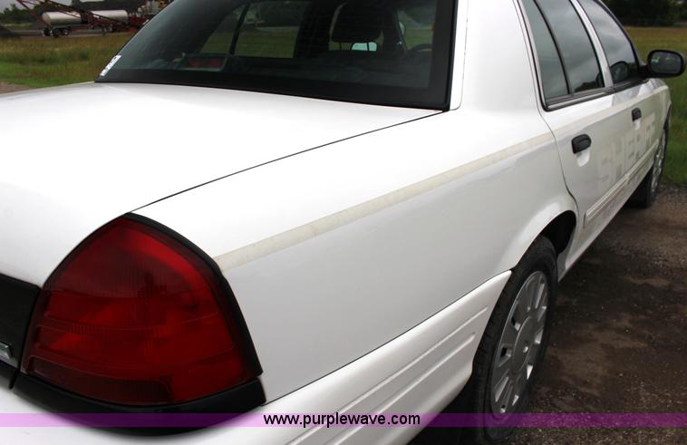 image for item F7866 2010 Ford Crown Victoria Police Interceptor