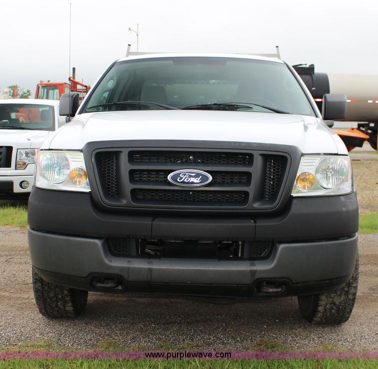 image for item F7870 2005 Ford F150 XL SuperCab pickup truck