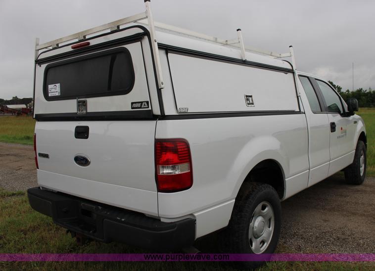 image for item F7870 2005 Ford F150 XL SuperCab pickup truck