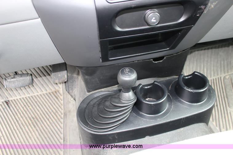 image for item F7870 2005 Ford F150 XL SuperCab pickup truck