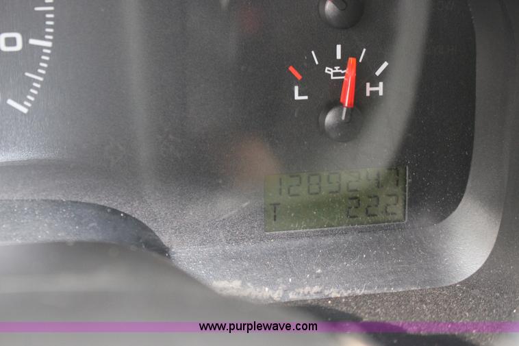 image for item F7870 2005 Ford F150 XL SuperCab pickup truck