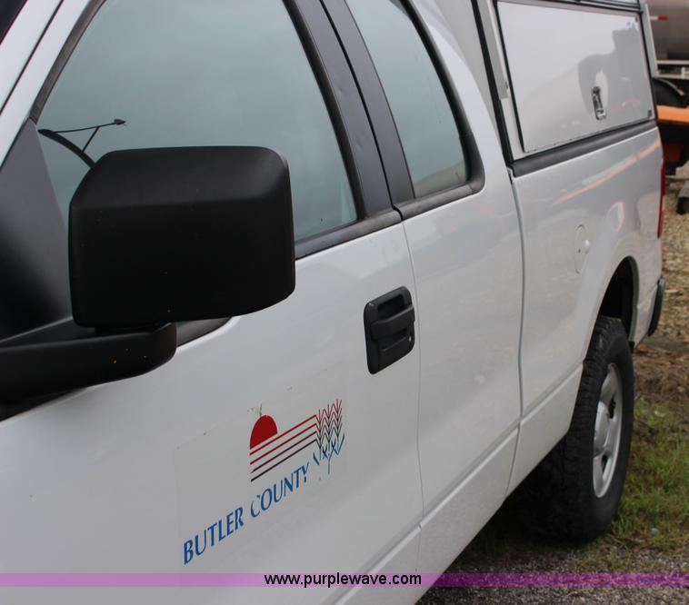 image for item F7870 2005 Ford F150 XL SuperCab pickup truck