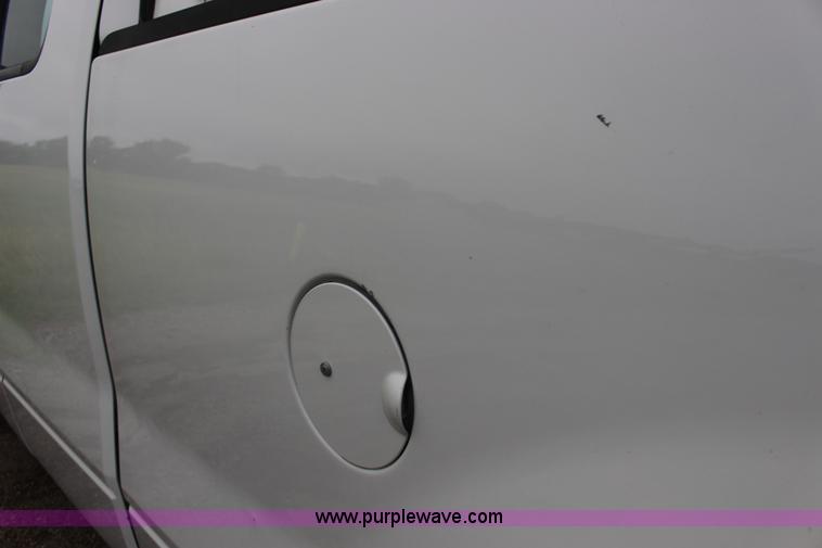 image for item F7870 2005 Ford F150 XL SuperCab pickup truck