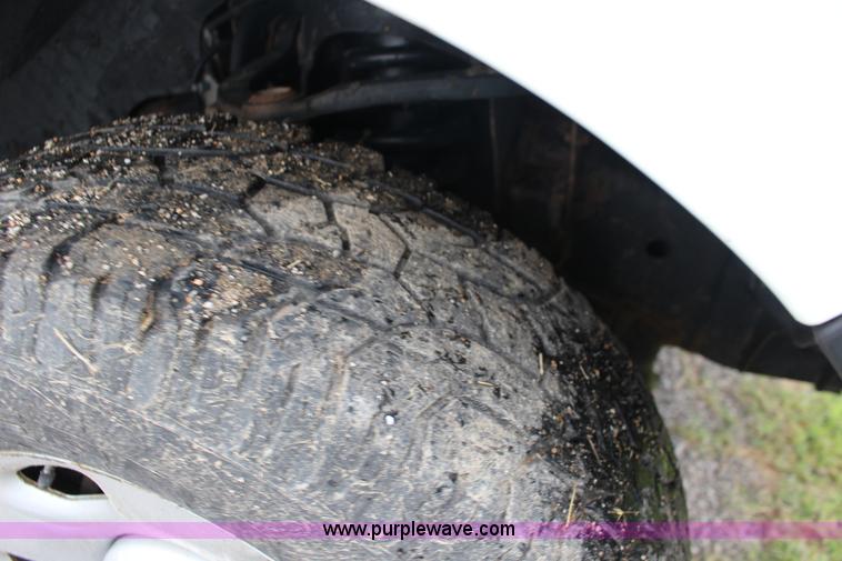 image for item F7870 2005 Ford F150 XL SuperCab pickup truck