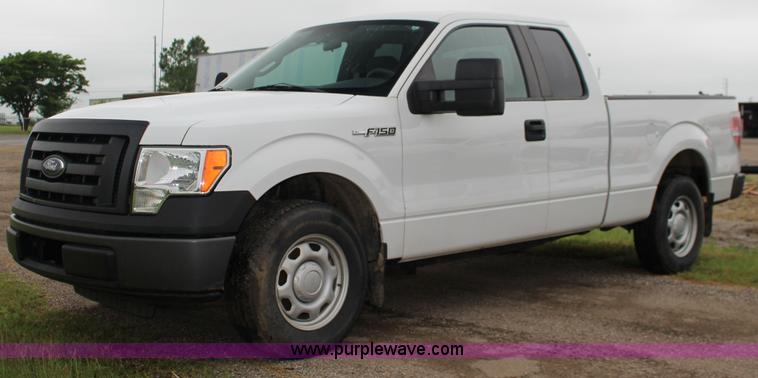 image for item F7872 2010 Ford F150 XL SuperCab pickup truck
