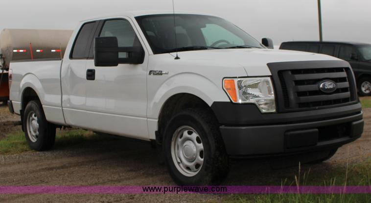image for item F7872 2010 Ford F150 XL SuperCab pickup truck