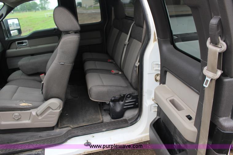 image for item F7872 2010 Ford F150 XL SuperCab pickup truck