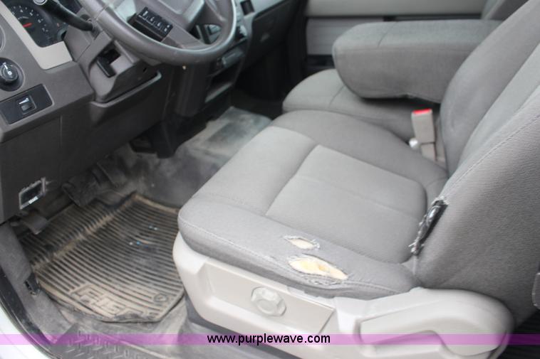 image for item F7872 2010 Ford F150 XL SuperCab pickup truck