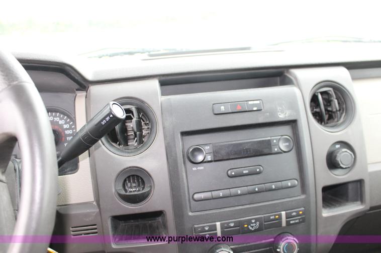 image for item F7872 2010 Ford F150 XL SuperCab pickup truck