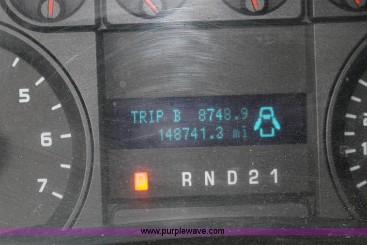 image for item F7872 2010 Ford F150 XL SuperCab pickup truck