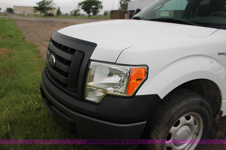 image for item F7872 2010 Ford F150 XL SuperCab pickup truck