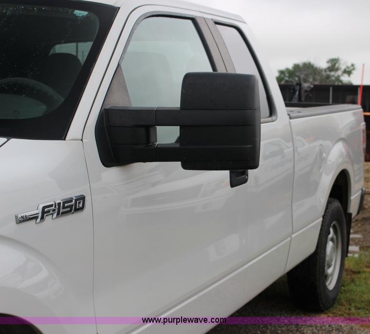 image for item F7872 2010 Ford F150 XL SuperCab pickup truck
