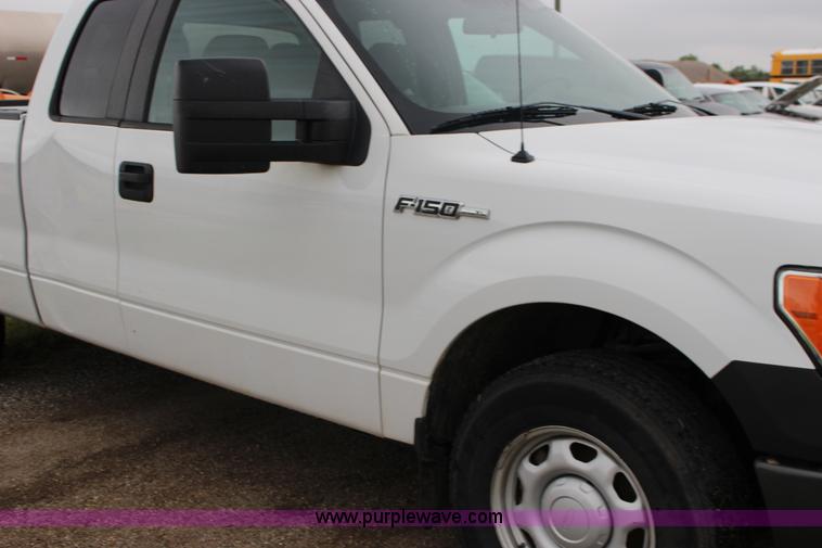 image for item F7872 2010 Ford F150 XL SuperCab pickup truck