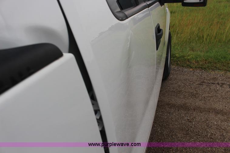 image for item F7872 2010 Ford F150 XL SuperCab pickup truck