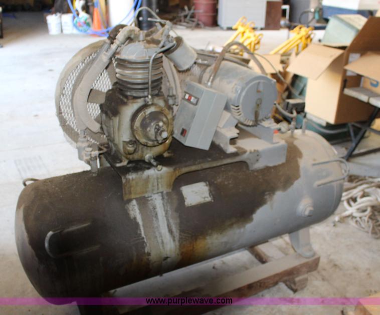 image for item F7881 Champion REN14 air compressor